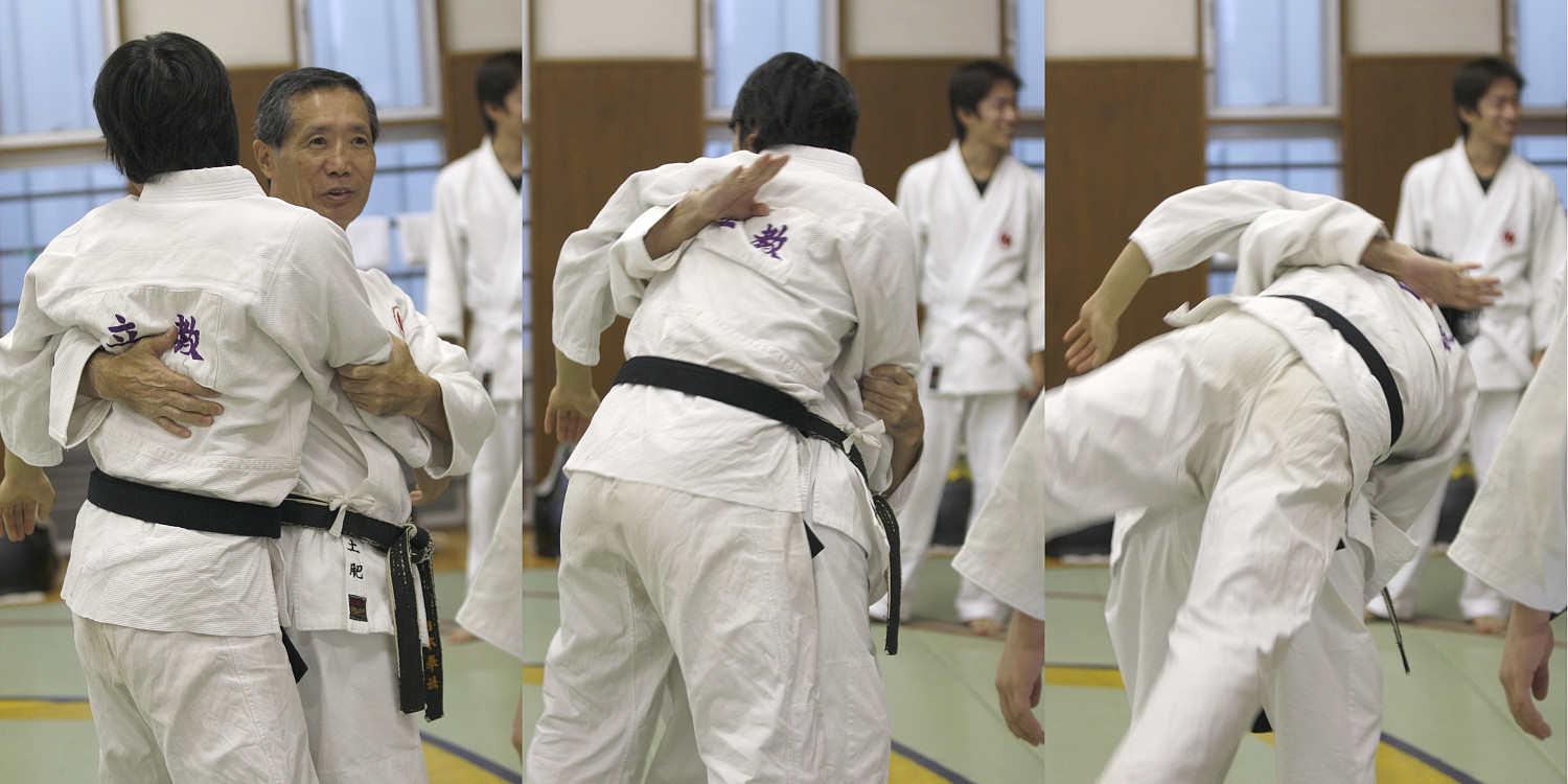 指導者講習会 にこやかな笑顔で学生を投げとばす土肥氏。
_MG_1676.JPG