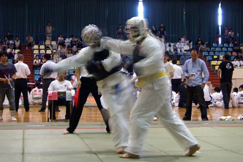 第26回日本拳法群馬県少年選手権大会 防具試合：高校生の部、阿部vs大澤<br>写真提供：日本拳法群馬県連盟
GS002.JPG