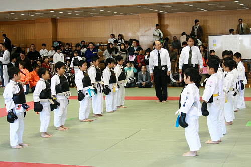 第2回日本拳法関東少年選手権大会 試合が始まるよ！
kaikai_4.JPG