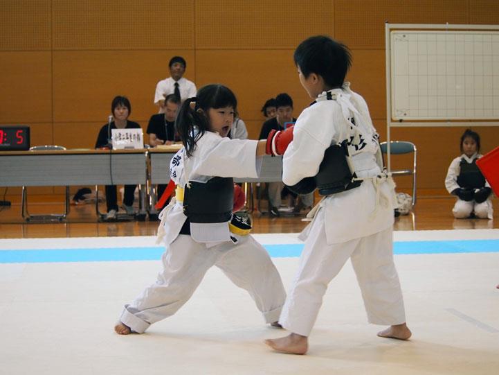 「2017年えひめ国体開催内定記念事業」日本拳法創始80年　第8回日本拳法愛媛県選手権大会（団体戦・個人戦）―四国交流推進大会― 
302176_420172164713832_1103183446_n.jpg