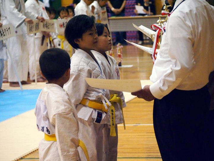「2017年えひめ国体開催内定記念事業」日本拳法創始80年　第8回日本拳法愛媛県選手権大会（団体戦・個人戦）―四国交流推進大会― 
521_420172741380441_480858016_n.jpg