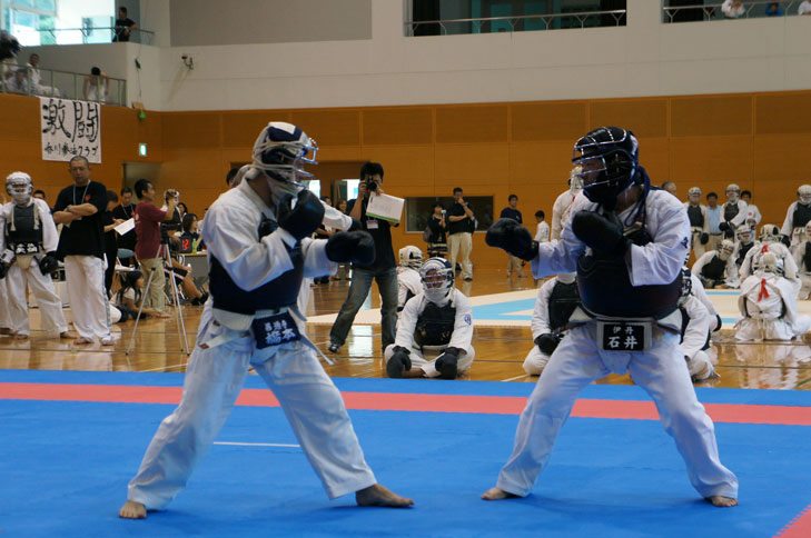 「2017年えひめ国体開催内定記念事業」日本拳法創始80年　第8回日本拳法愛媛県選手権大会（団体戦・個人戦）―四国交流推進大会― 
527685_420171854713863_1161289039_n.jpg