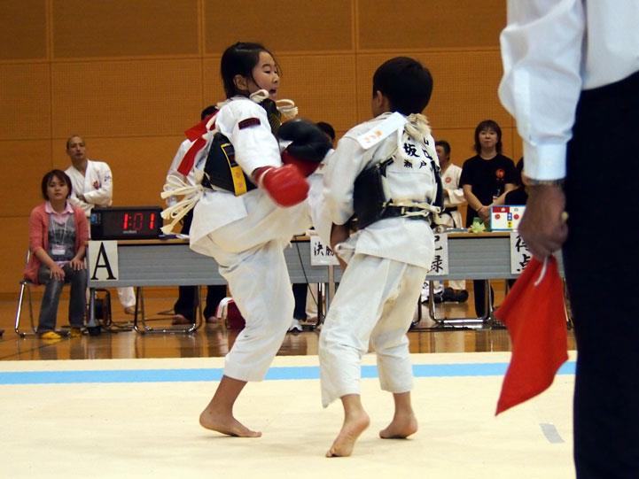 「2017年えひめ国体開催内定記念事業」日本拳法創始80年　第8回日本拳法愛媛県選手権大会（団体戦・個人戦）―四国交流推進大会― 
580374_420172548047127_340621187_n.jpg