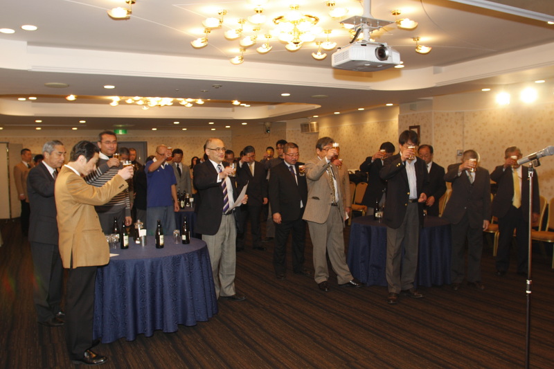 平成25年度日本拳法連盟鏡開き式 鏡開き式後の新年会<br>撮影：Inno
_MG_1253.jpg