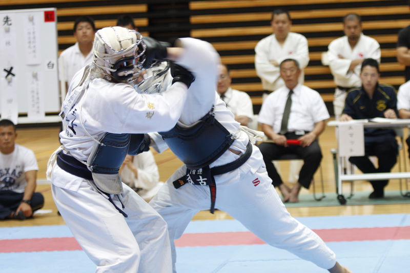 日本拳法全国選抜社会人選手権 社会人選手権、本戦トーナメント、決勝戦。白：第1普通科連隊／陸自練馬A<br>撮影：Inno
_MG_4363.JPG