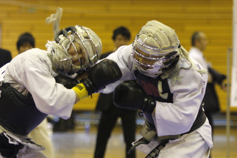 日本拳法第27回東日本大学リーグ戦 赤：早稲田・中山の面突き（一本）
_MG_3094.JPG