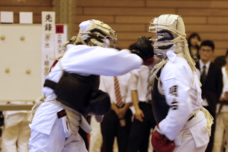 日本拳法第28回東日本大学リーグ戦 女子リーグ　赤：立教大学・小池vs学連選抜・由良（明治大学）。小池の面突き（一本）。
_MG_6934.JPG