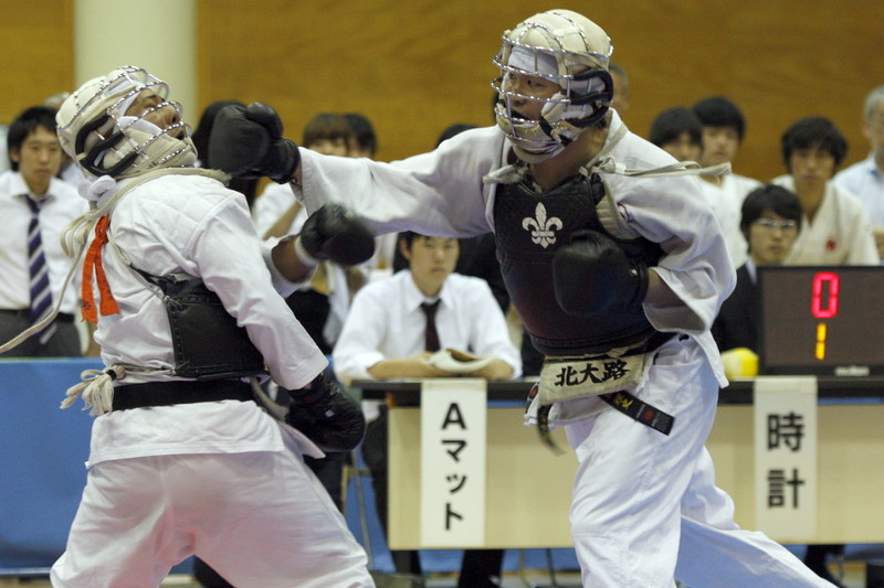 矢野杯争奪日本拳法第29回東日本学生個人選手権大会 段の部、中央大学・中村vs立教大学・北大路。<br>撮影：Inno
_MG_0465.JPG