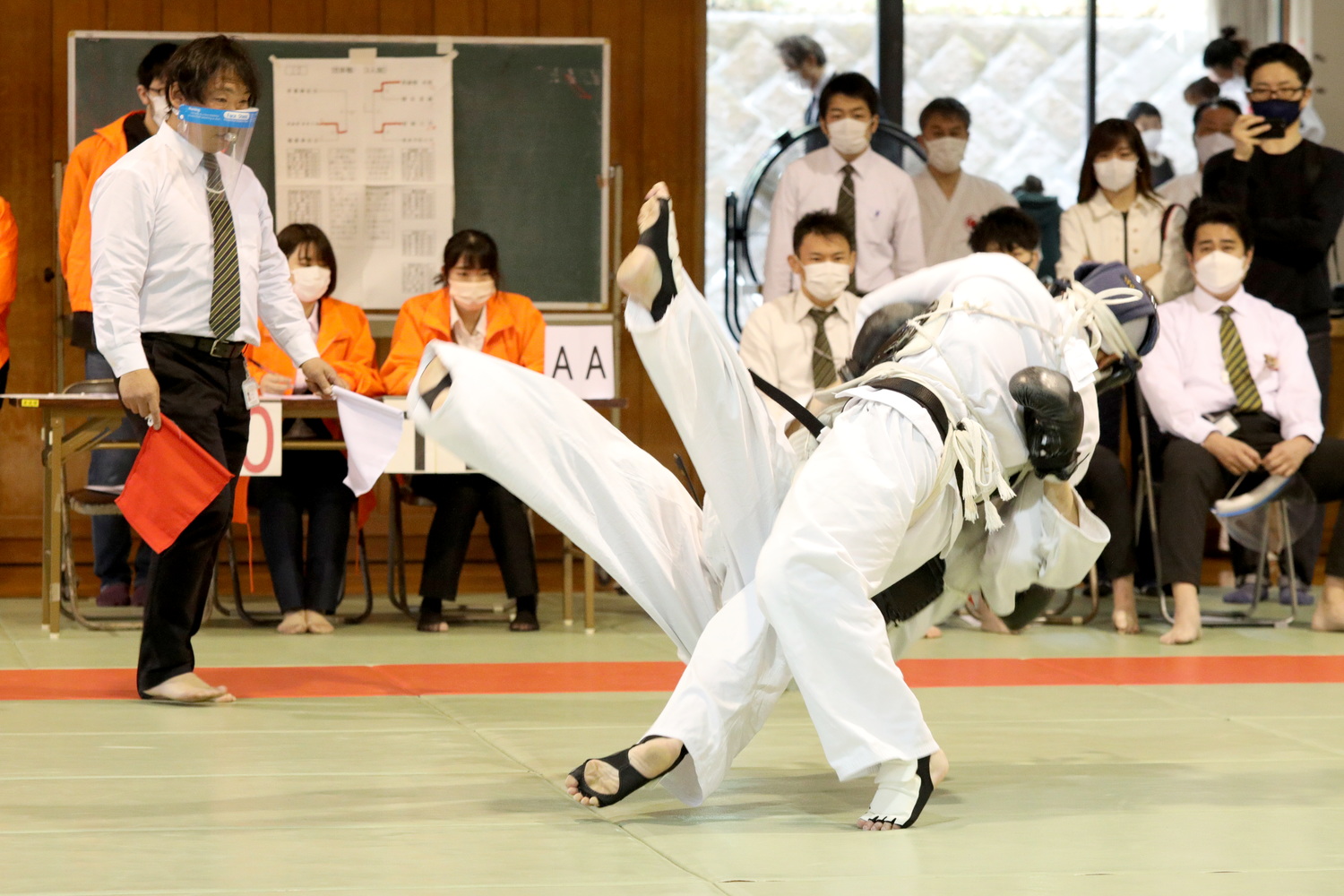 第21回日本拳法神奈川県選手権大会 防具試合
E5D_1485.JPG