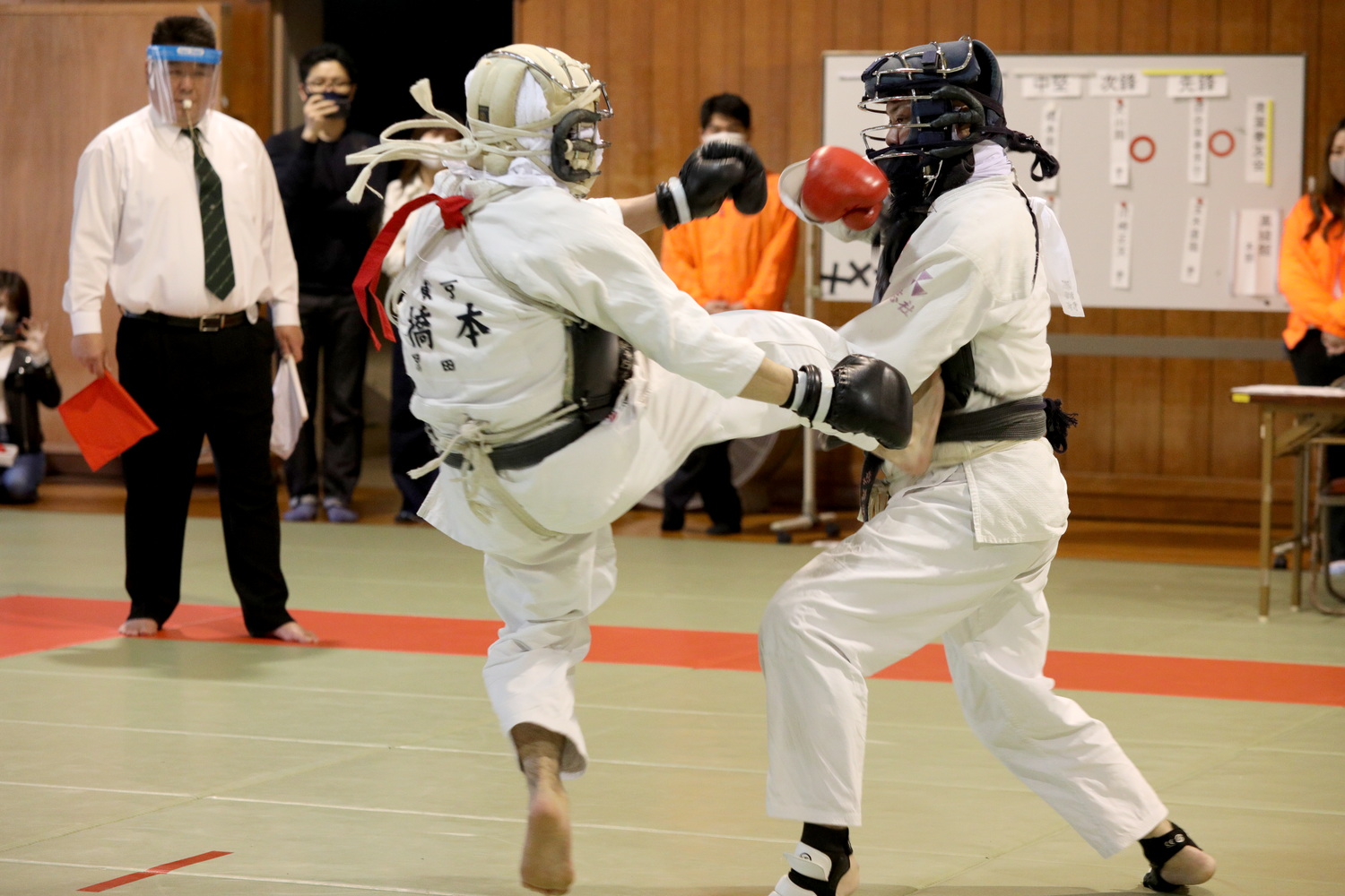 第21回日本拳法神奈川県選手権大会 防具試合
E5D_2212.JPG